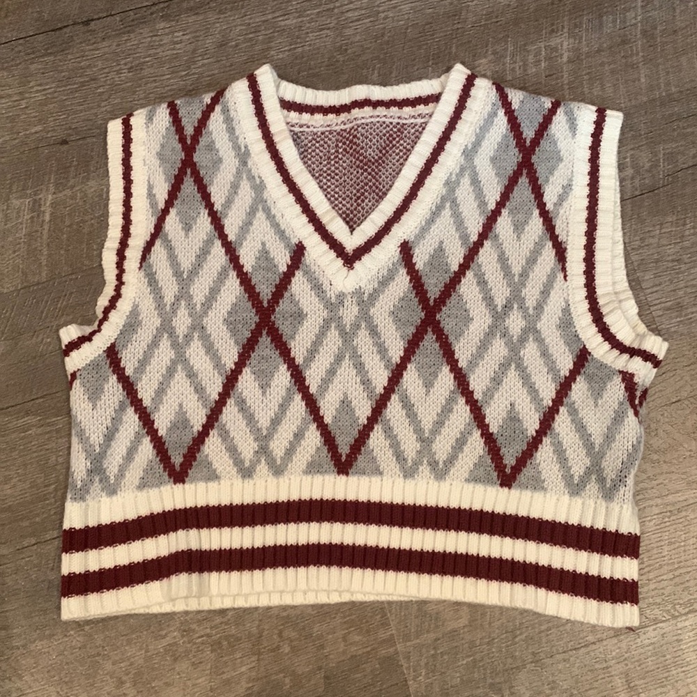 Cropped Knit Sweater Vest